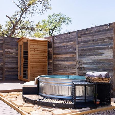 Romantic Tiny Luxury Retreat W Heated Pool, Sauna N Outdoor Shower In Wimberley 10 Acres Kültér fotó