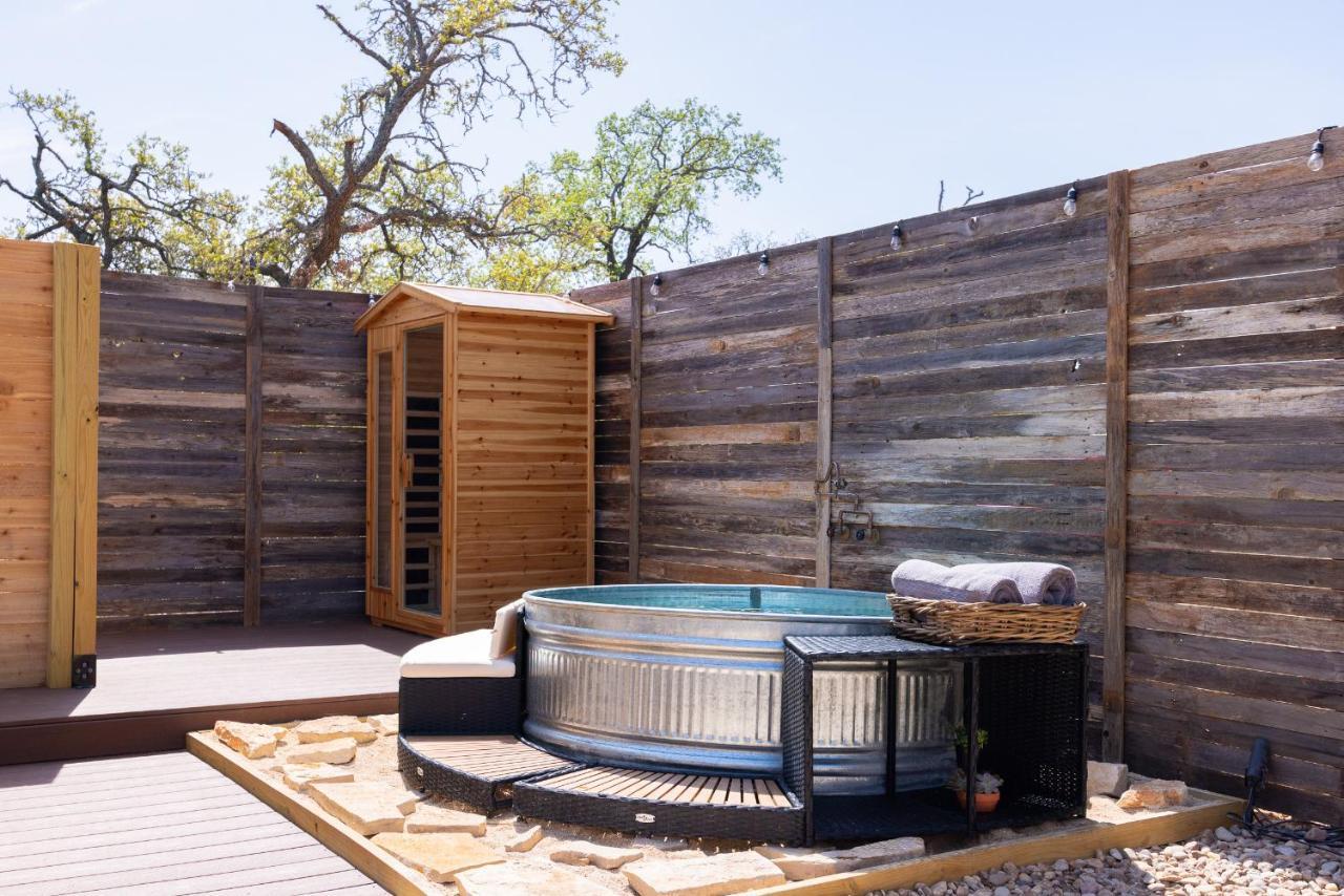 Romantic Tiny Luxury Retreat W Heated Pool, Sauna N Outdoor Shower In Wimberley 10 Acres Kültér fotó
