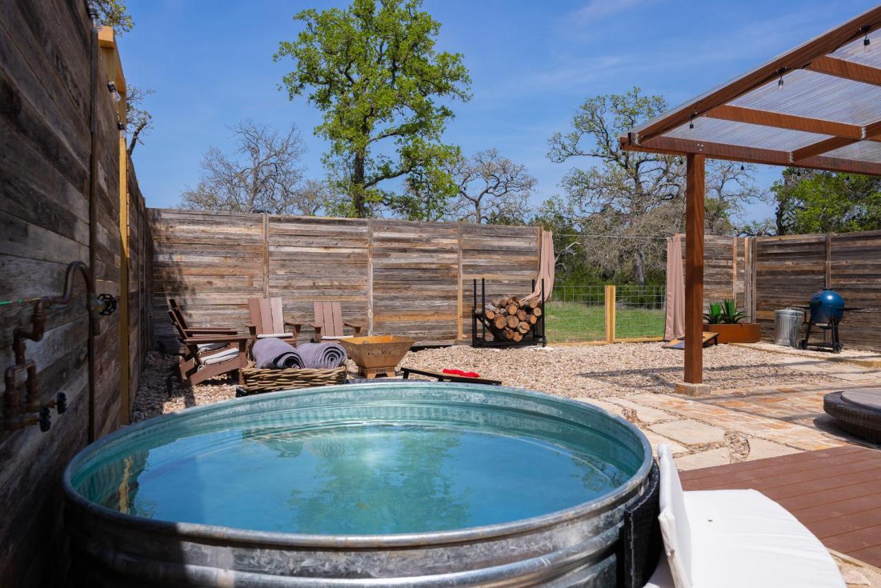 Romantic Tiny Luxury Retreat W Heated Pool, Sauna N Outdoor Shower In Wimberley 10 Acres Kültér fotó