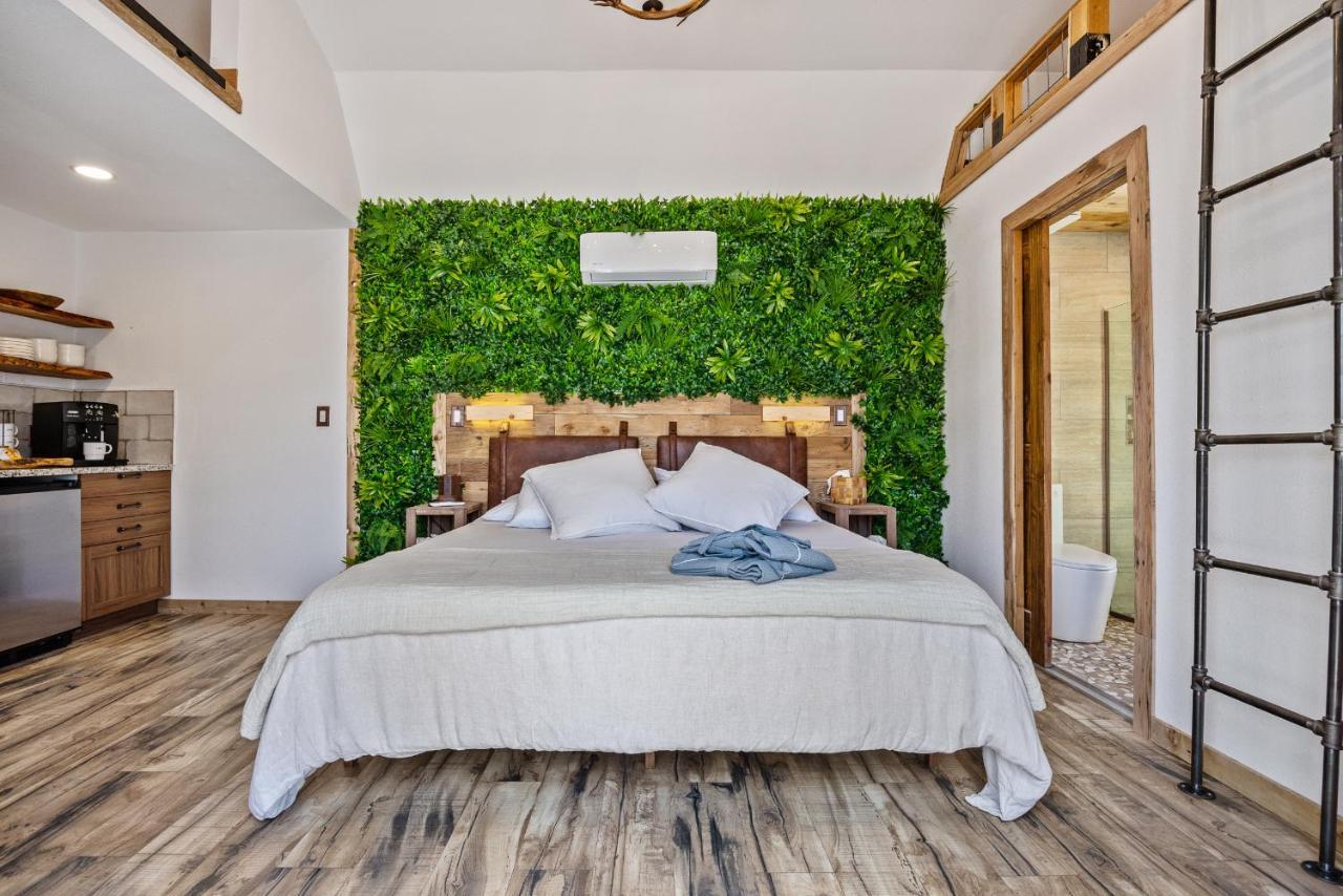 Romantic Tiny Luxury Retreat W Heated Pool, Sauna N Outdoor Shower In Wimberley 10 Acres Kültér fotó