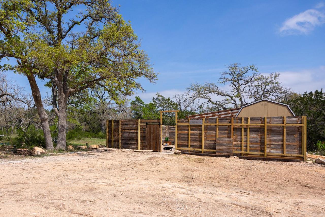 Romantic Tiny Luxury Retreat W Heated Pool, Sauna N Outdoor Shower In Wimberley 10 Acres Kültér fotó