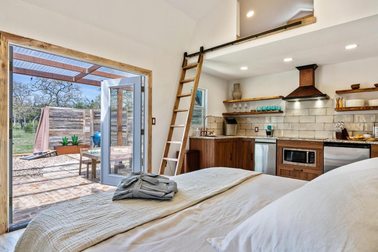 Romantic Tiny Luxury Retreat W Heated Pool, Sauna N Outdoor Shower In Wimberley 10 Acres Kültér fotó
